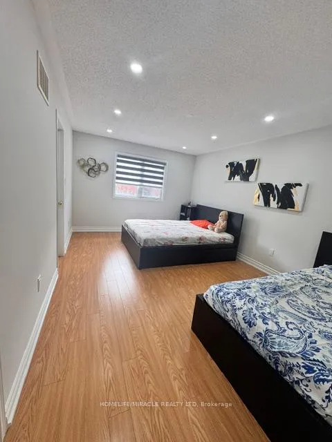 Photo 17 of 65 Bellchase Trail, Brampton, Bram East — HOMEH