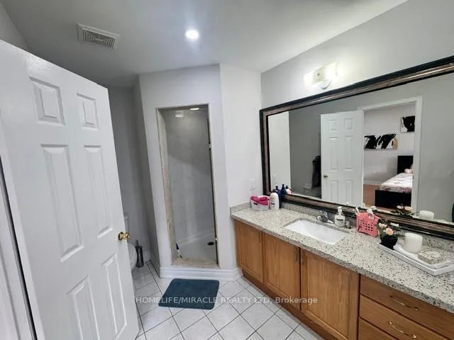 Photo 29 of 65 Bellchase Trail, Brampton, Bram East — HOMEH