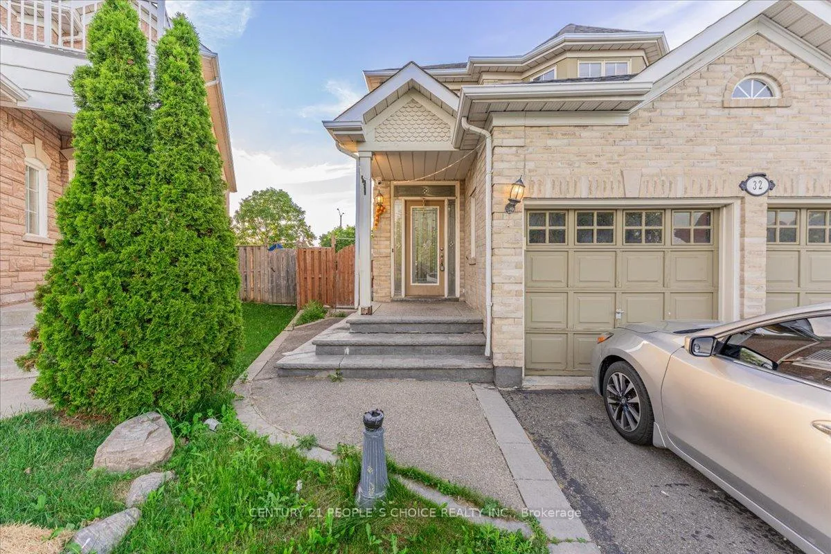 Photo 5 of 32 Albright Road, Brampton, Fletcher's Creek Village — HOMEH