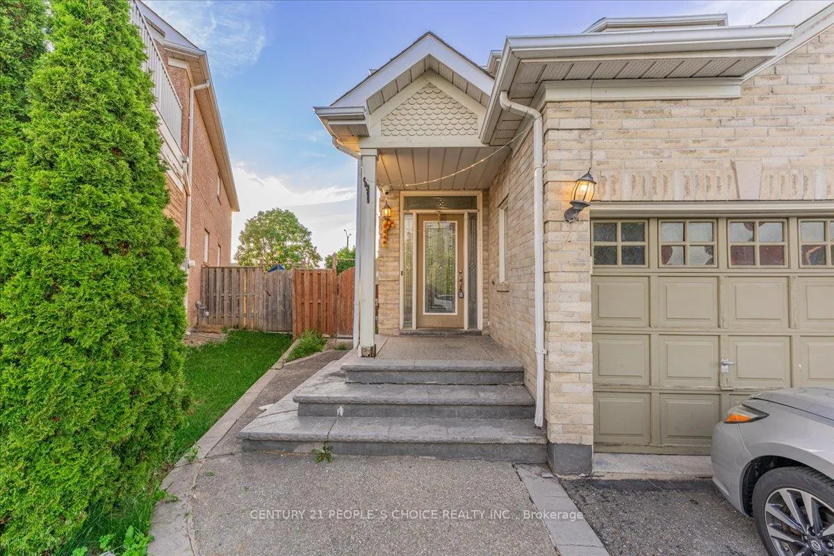 Photo 6 of 32 Albright Road, Brampton, Fletcher's Creek Village — HOMEH