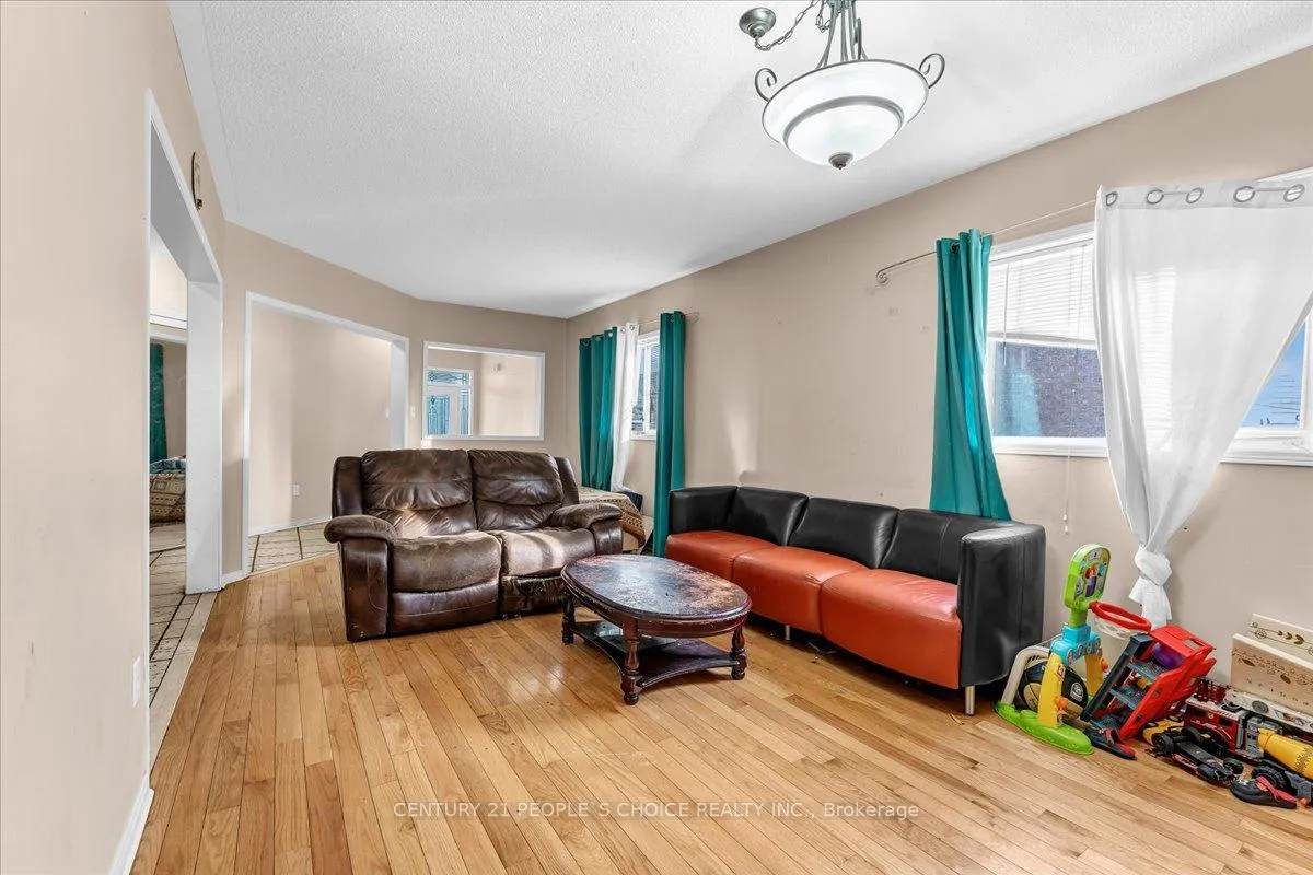 Photo 10 of 32 Albright Road, Brampton, Fletcher's Creek Village — HOMEH