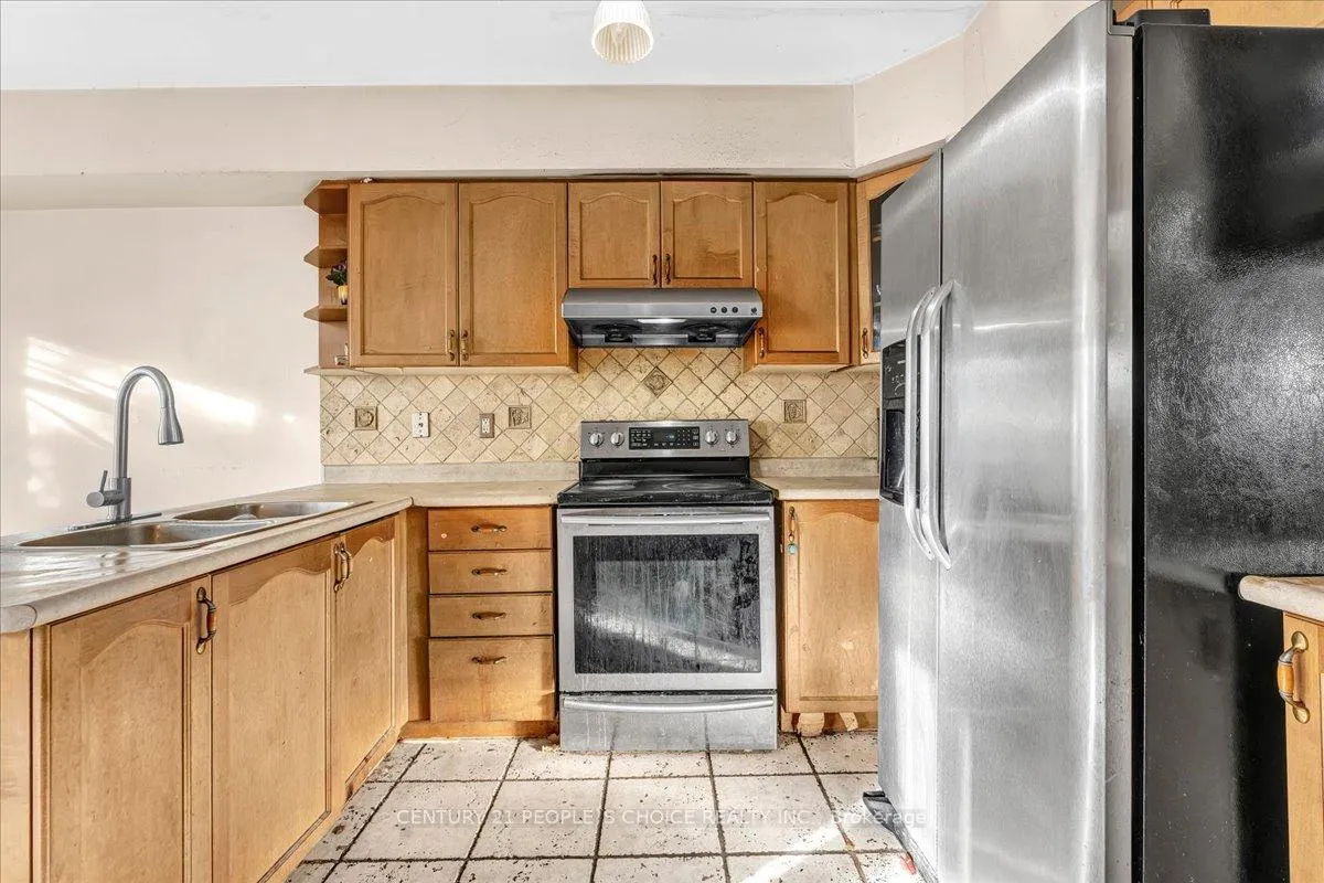 Photo 13 of 32 Albright Road, Brampton, Fletcher's Creek Village — HOMEH