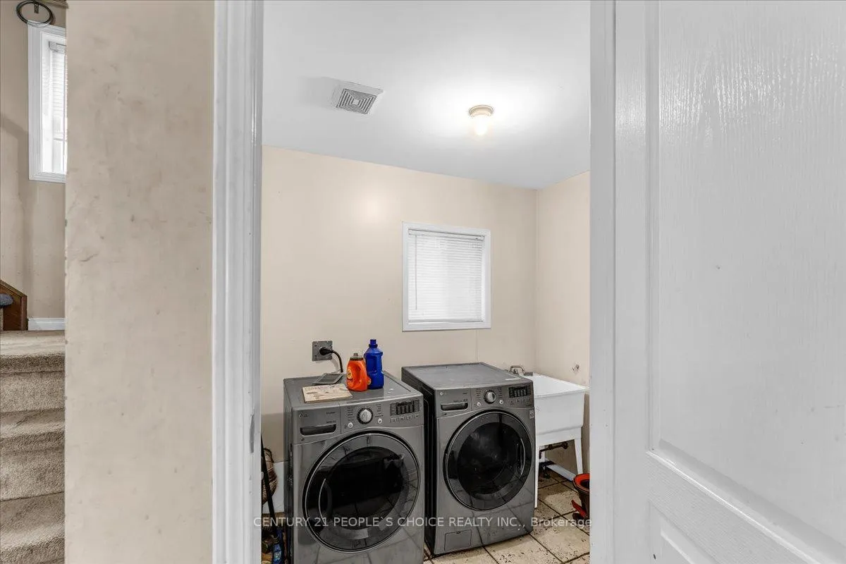 Photo 19 of 32 Albright Road, Brampton, Fletcher's Creek Village — HOMEH