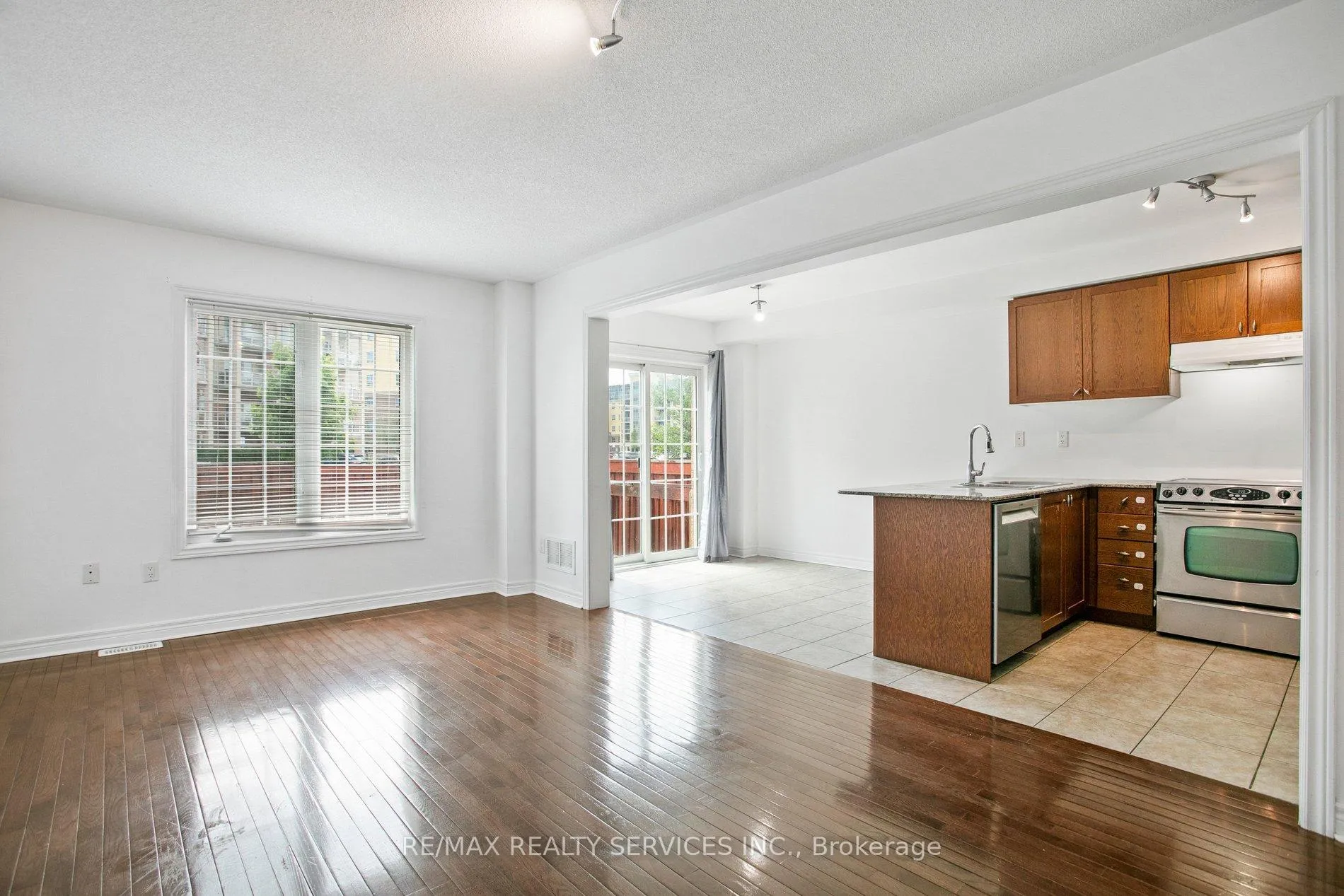 Photo 9 of 1385 Costigan Road, Milton, Clarke — HOMEH