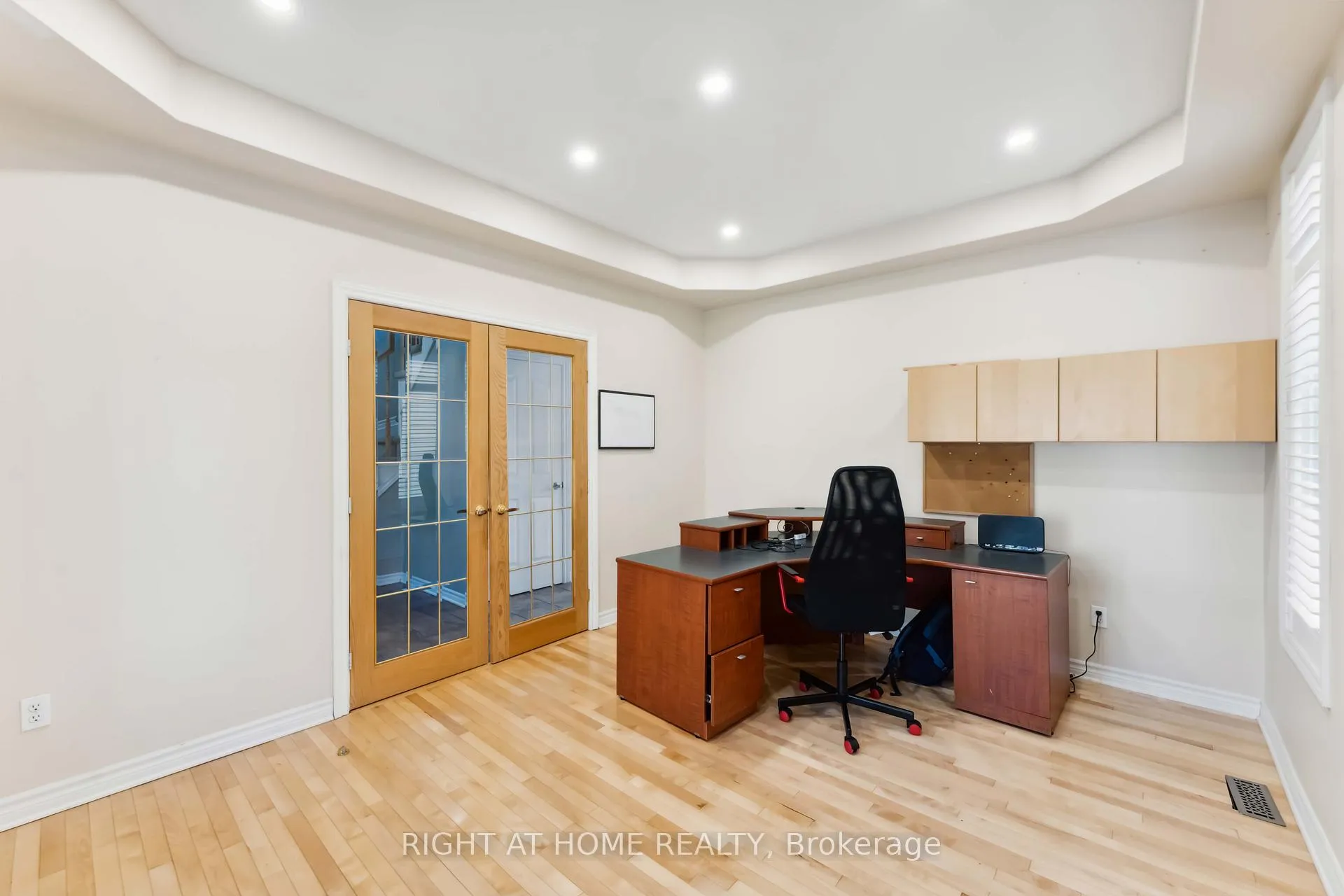 Photo 12 of 115 Woliston Crescent, Ottawa, Kanata - Morgan's Grant/South March — HOMEH
