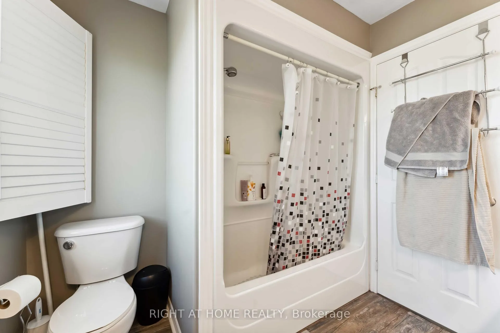 Photo 17 of 115 Woliston Crescent, Ottawa, Kanata - Morgan's Grant/South March — HOMEH