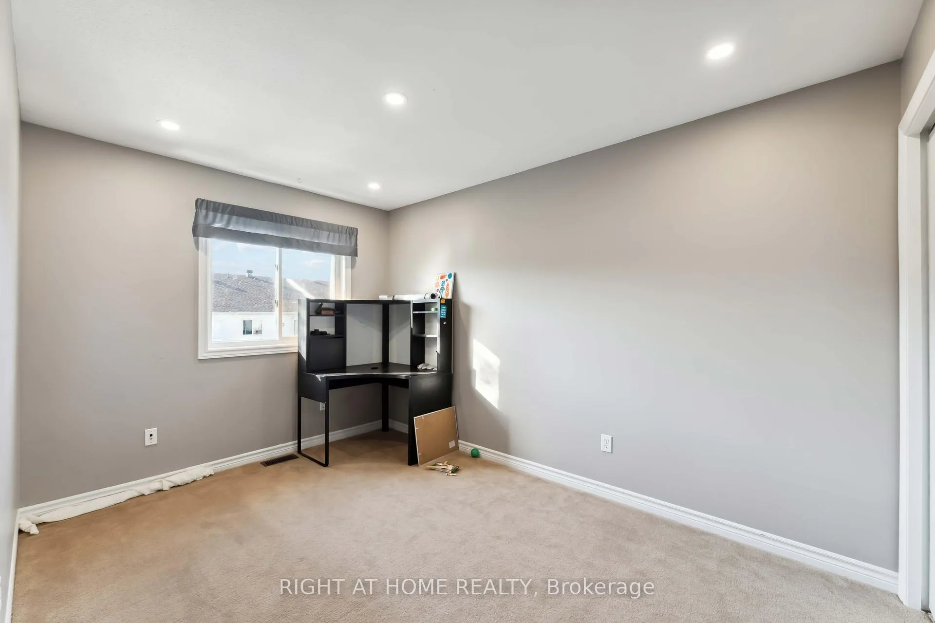 Photo 20 of 115 Woliston Crescent, Ottawa, Kanata - Morgan's Grant/South March — HOMEH