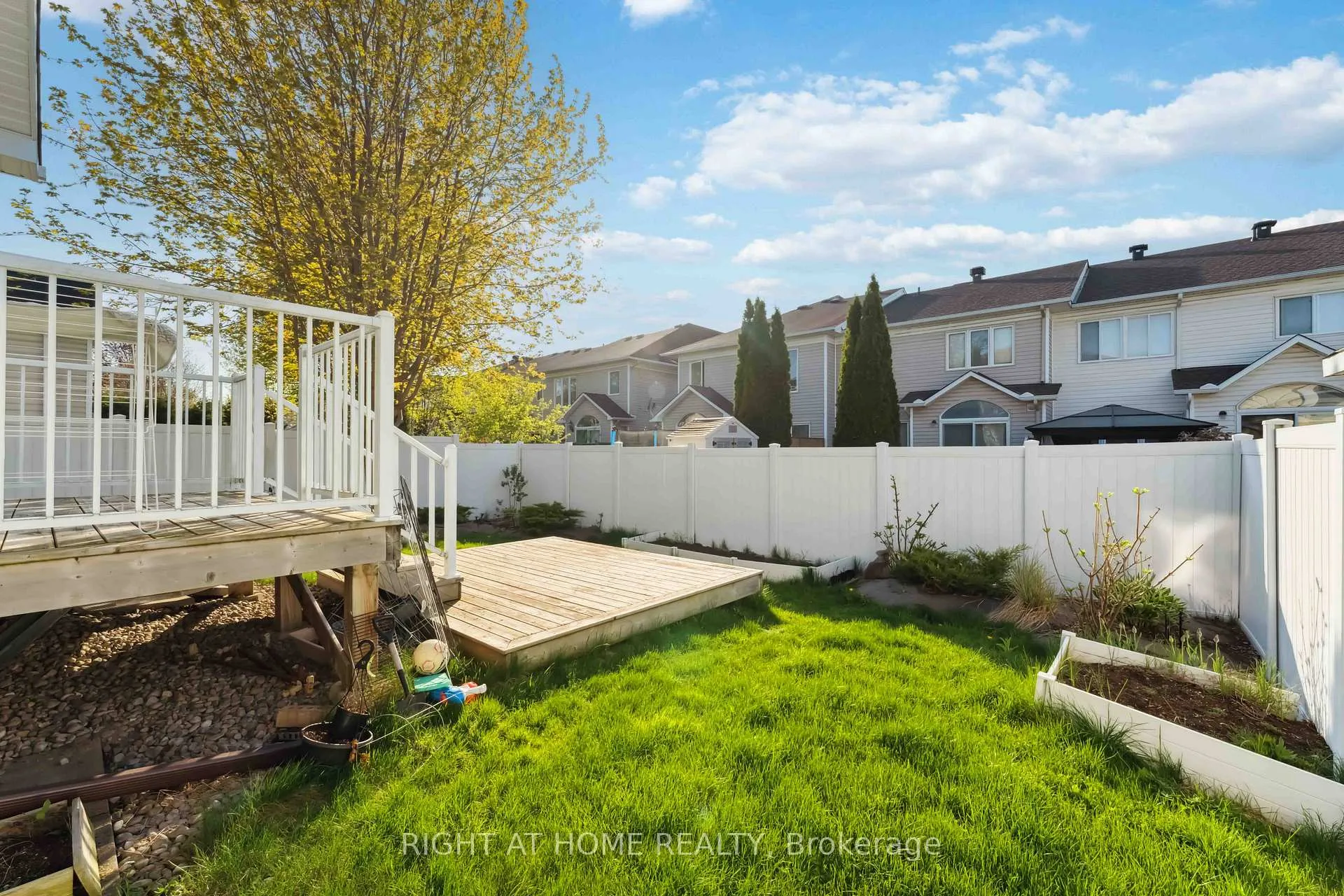 Photo 27 of 115 Woliston Crescent, Ottawa, Kanata - Morgan's Grant/South March — HOMEH