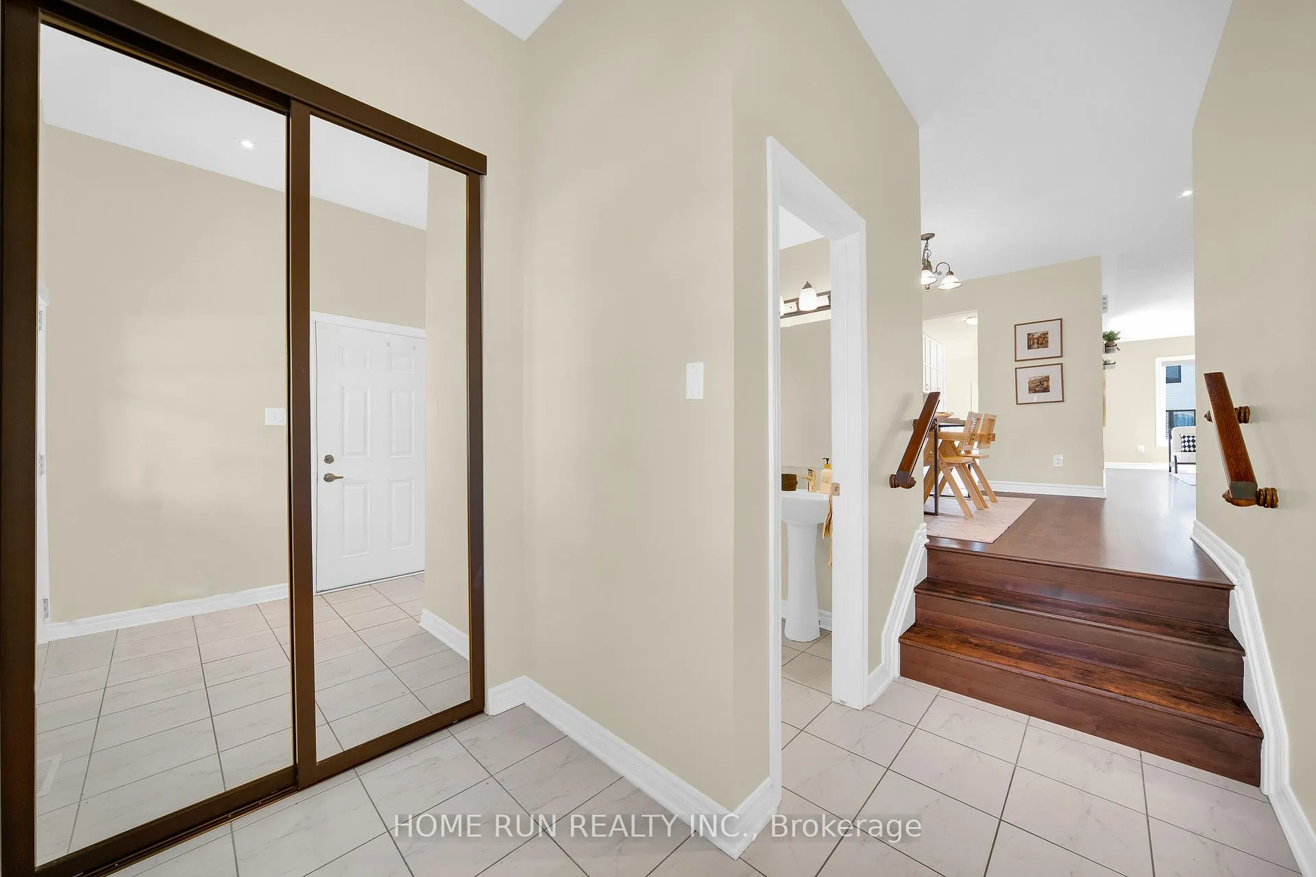Photo 3 of 219 Halyard Way, Ottawa, Kanata - Kanata Lakes/Heritage Hills — HOMEH
