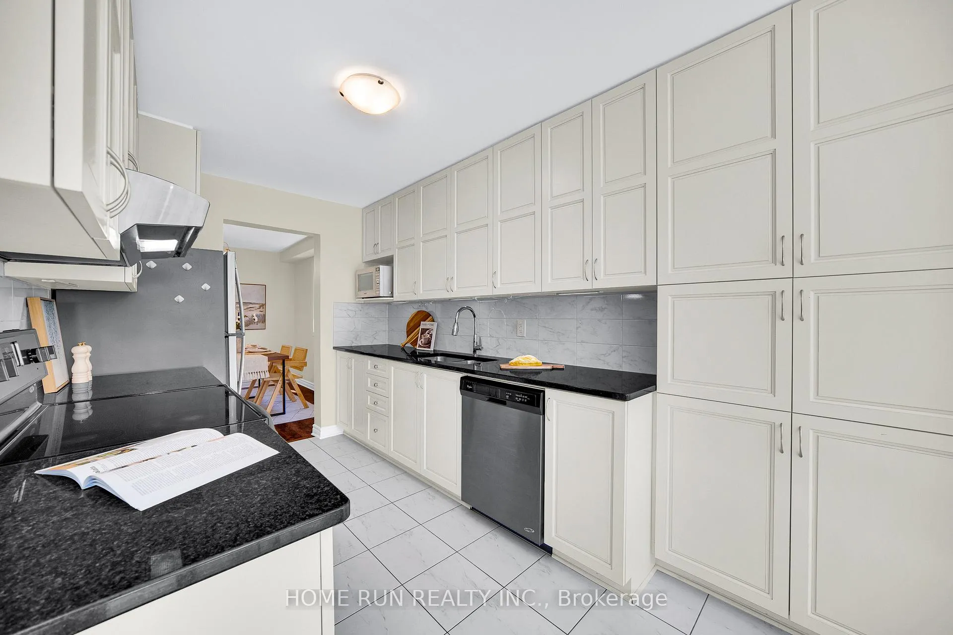Photo 15 of 219 Halyard Way, Ottawa, Kanata - Kanata Lakes/Heritage Hills — HOMEH