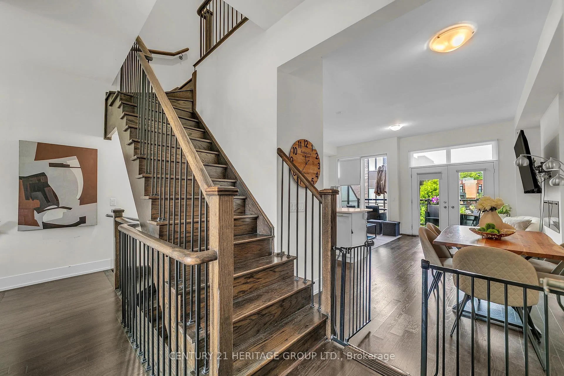 Photo 7 of 9136 Bathurst Street, Vaughan, Patterson — HOMEH
