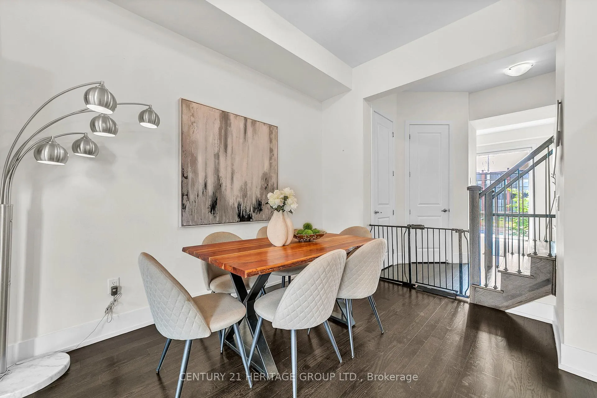 Photo 25 of 9136 Bathurst Street, Vaughan, Patterson — HOMEH