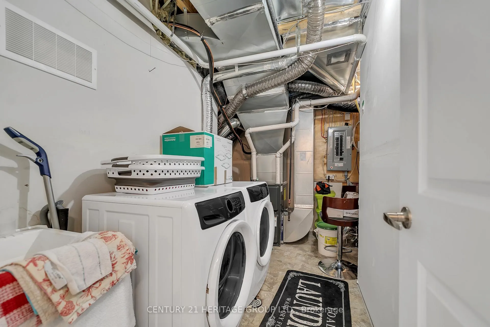 Photo 21 of 9136 Bathurst Street, Vaughan, Patterson — HOMEH