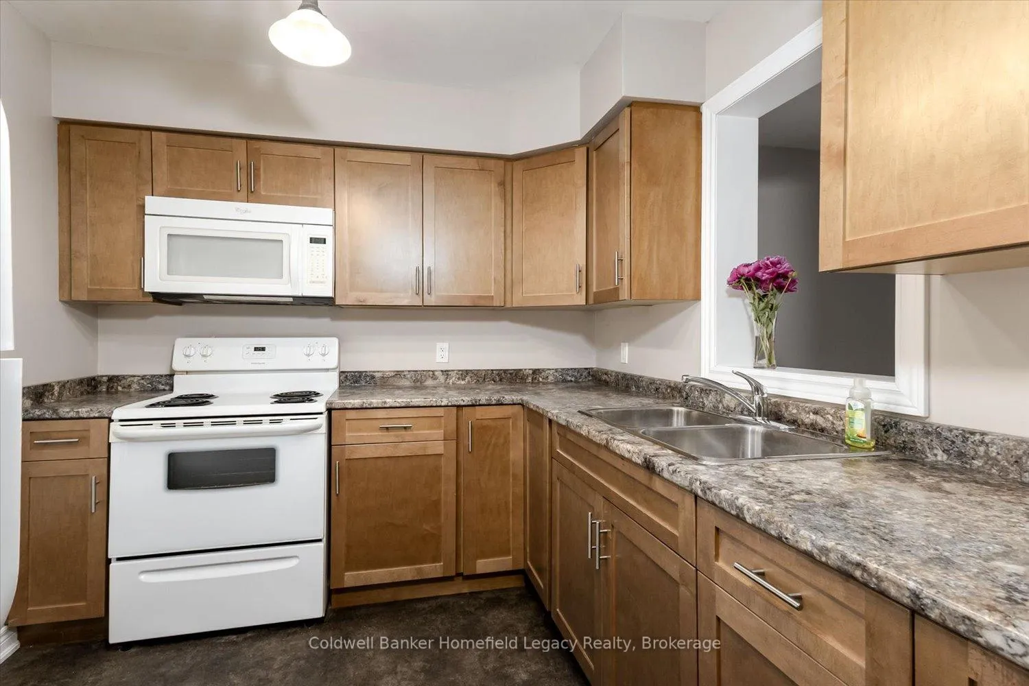 Photo 7 of Unit 4, Unit 4 - 19 Maxwell Maxwell Street E, St. Marys — HOMEH