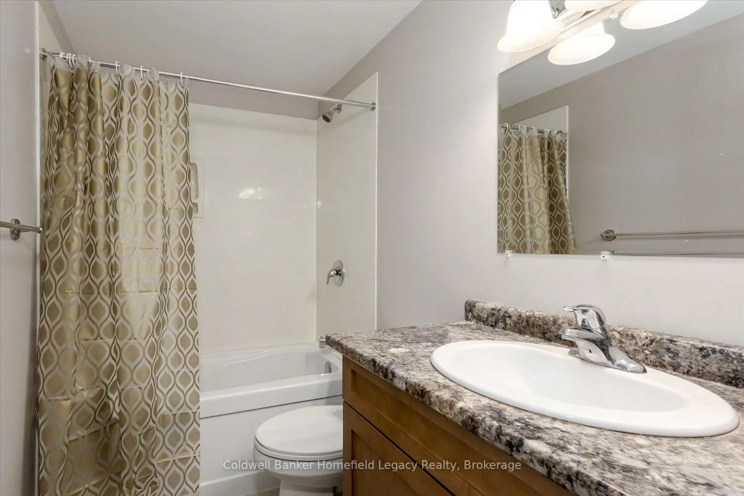 Photo 13 of Unit 4, Unit 4 - 19 Maxwell Maxwell Street E, St. Marys — HOMEH