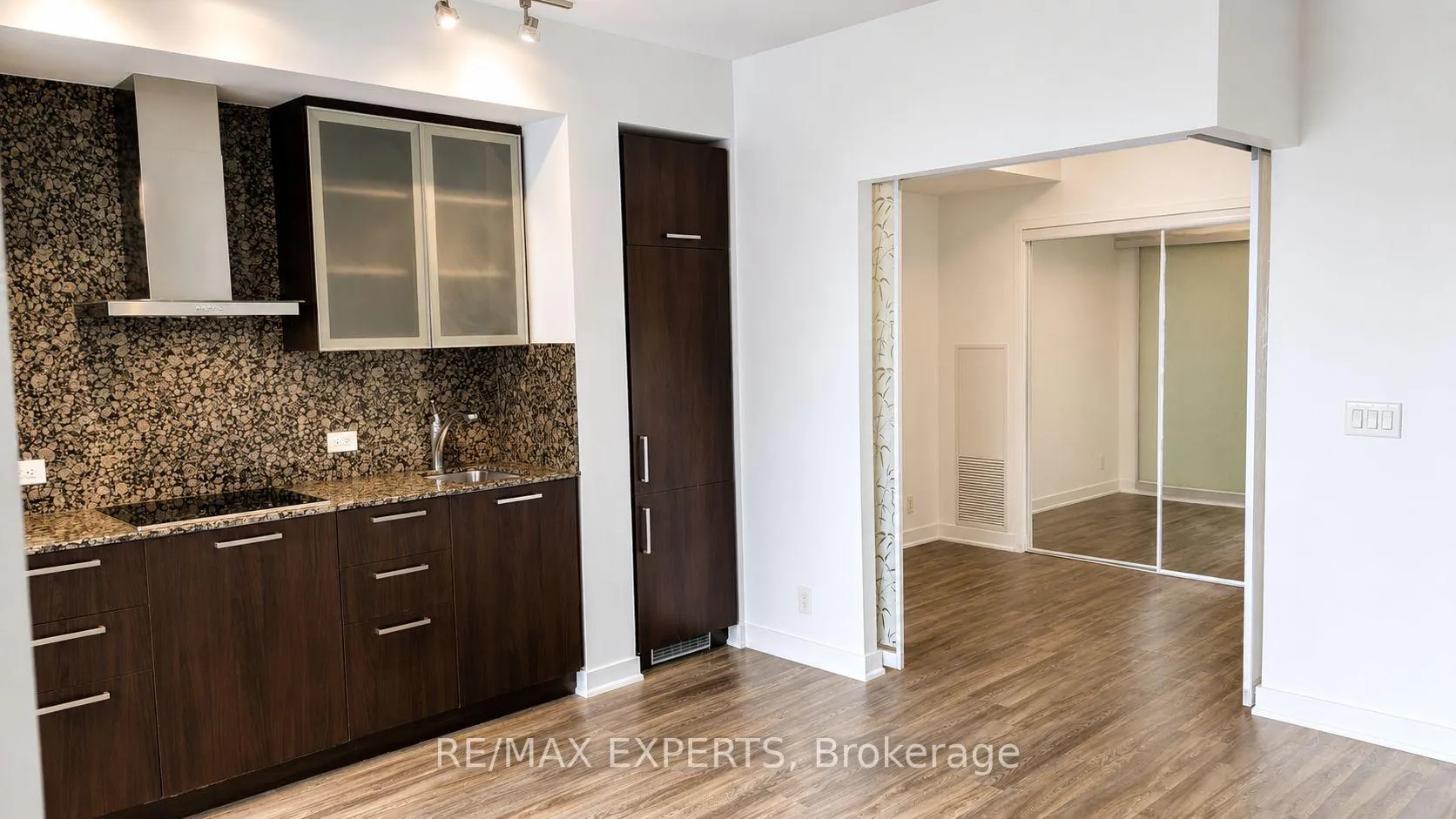 Photo 5 of Unit 1706, 14 York Street, Toronto, Waterfront Communities — HOMEH