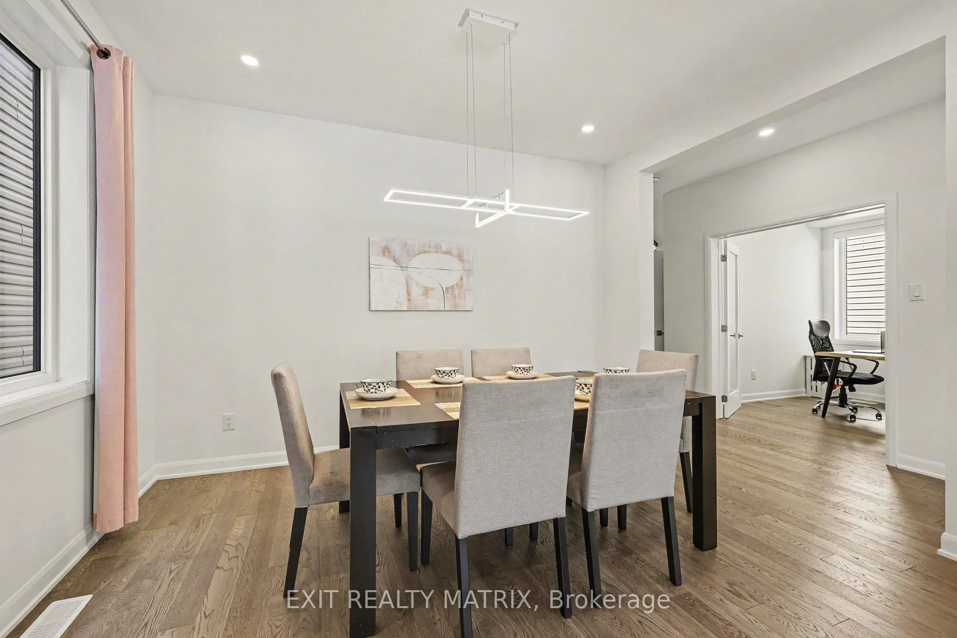 Photo 8 of 19 Fossa Terrace, Ottawa, Barrhaven - Half Moon Bay — HOMEH