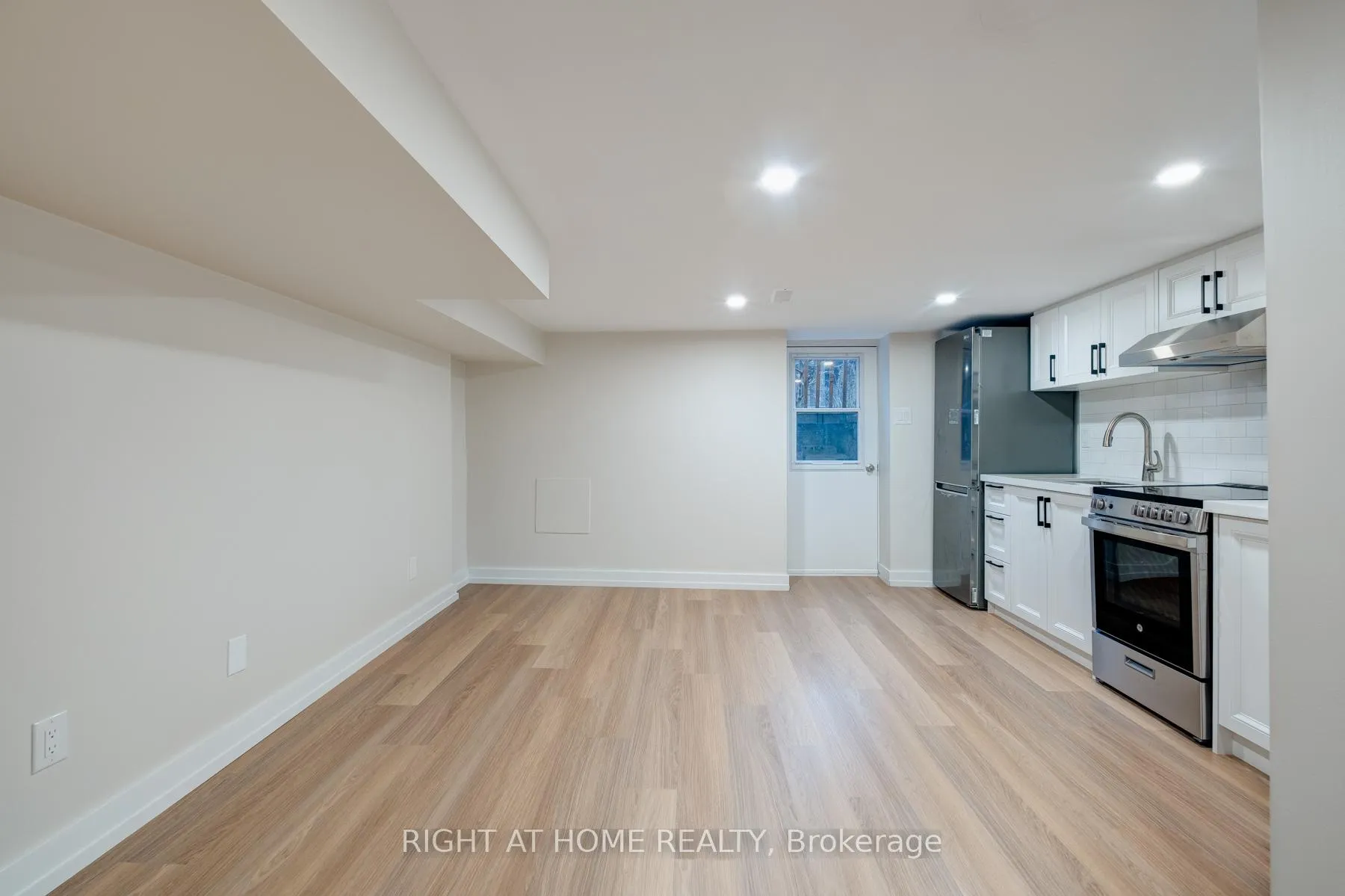 Photo 4 of Unit Lower, 3 Muriel Avenue, Toronto, Danforth — HOMEH