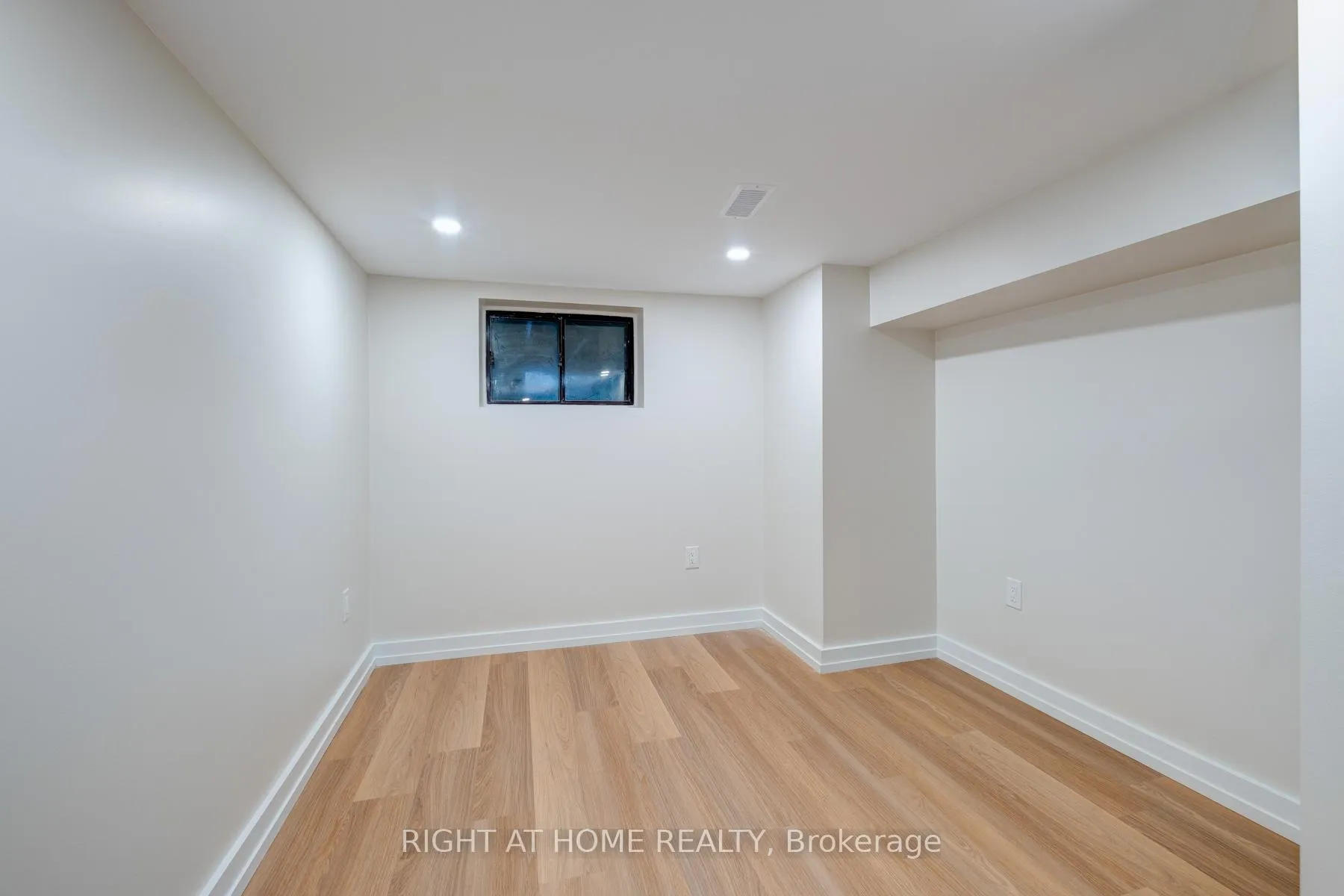 Photo 6 of Unit Lower, 3 Muriel Avenue, Toronto, Danforth — HOMEH
