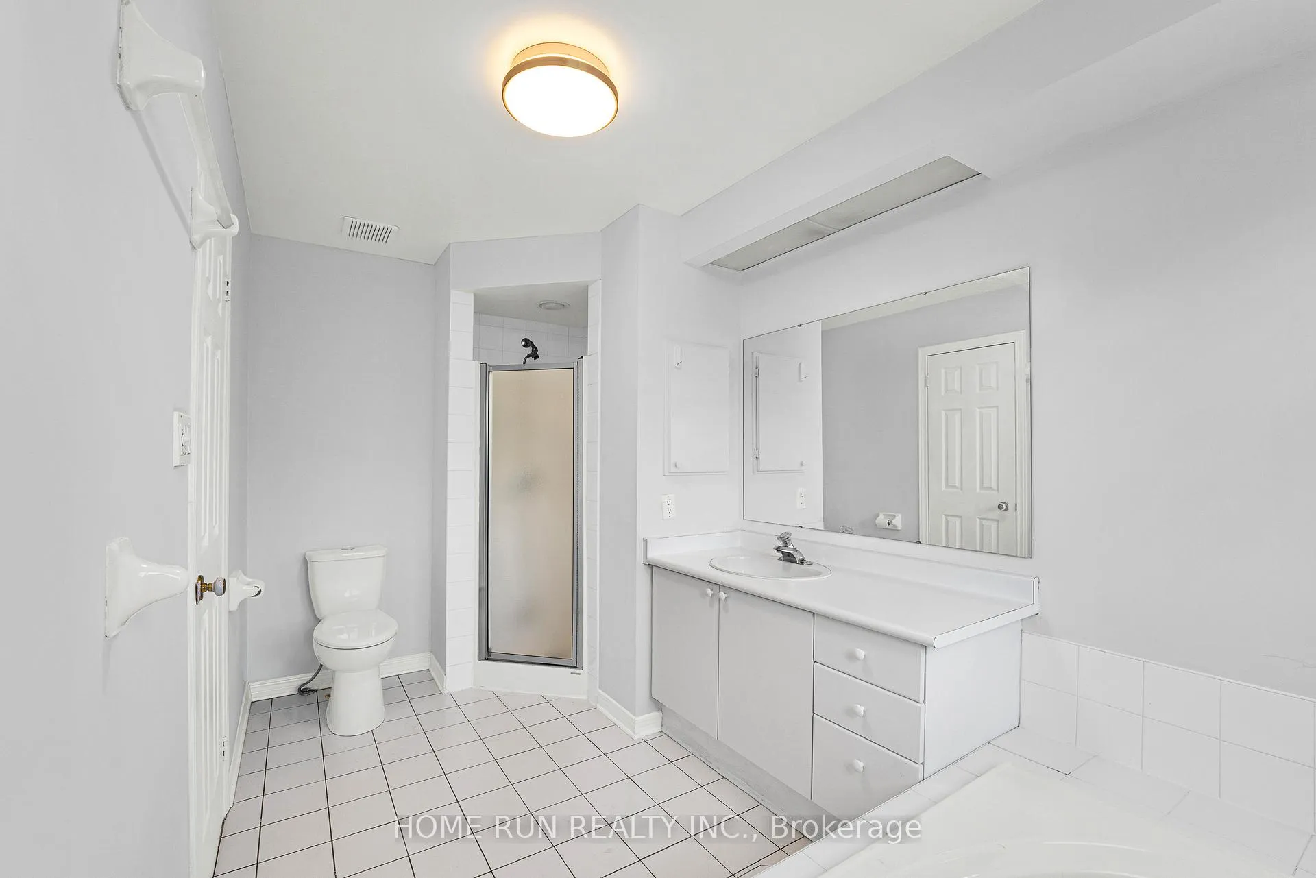 Photo 8 of 12 Gardengate Way E, Ottawa, Centrepointe — HOMEH