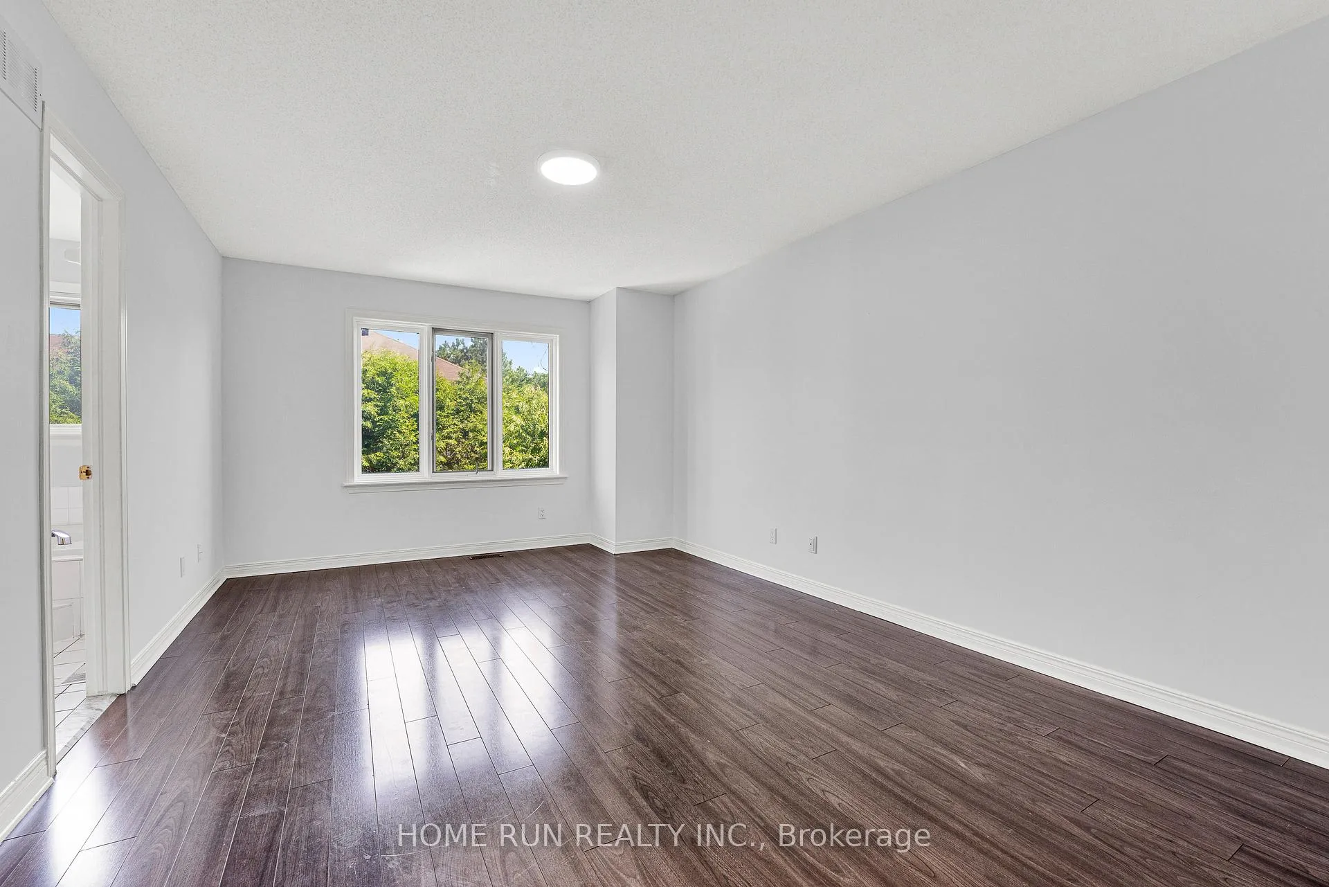 Photo 14 of 12 Gardengate Way E, Ottawa, Centrepointe — HOMEH