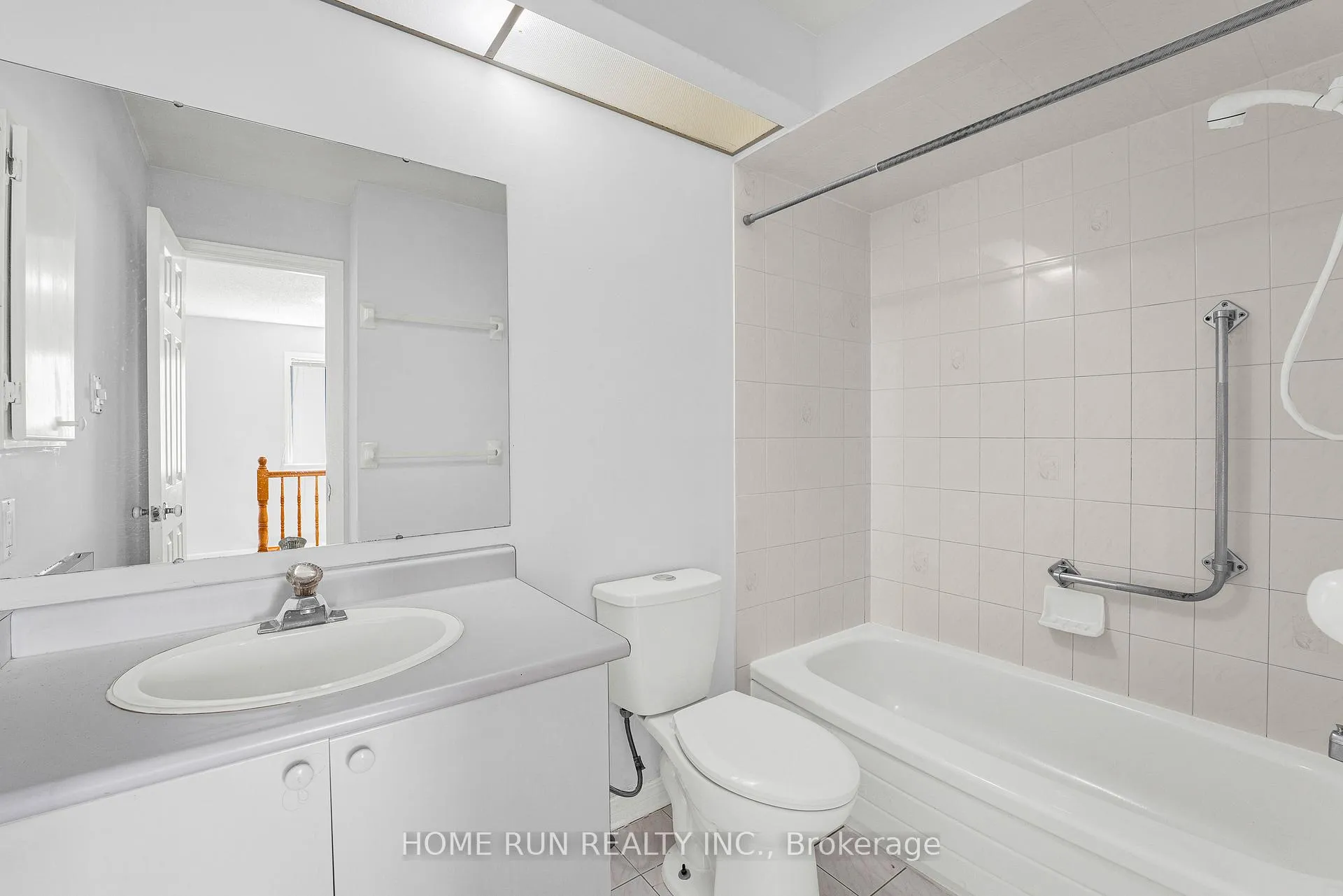 Photo 15 of 12 Gardengate Way E, Ottawa, Centrepointe — HOMEH