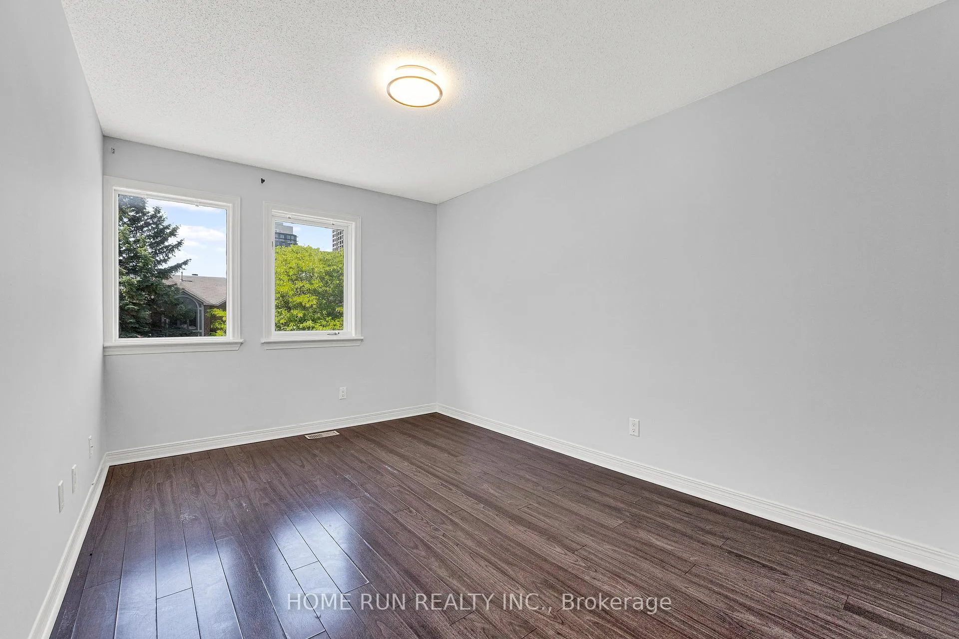 Photo 17 of 12 Gardengate Way E, Ottawa, Centrepointe — HOMEH