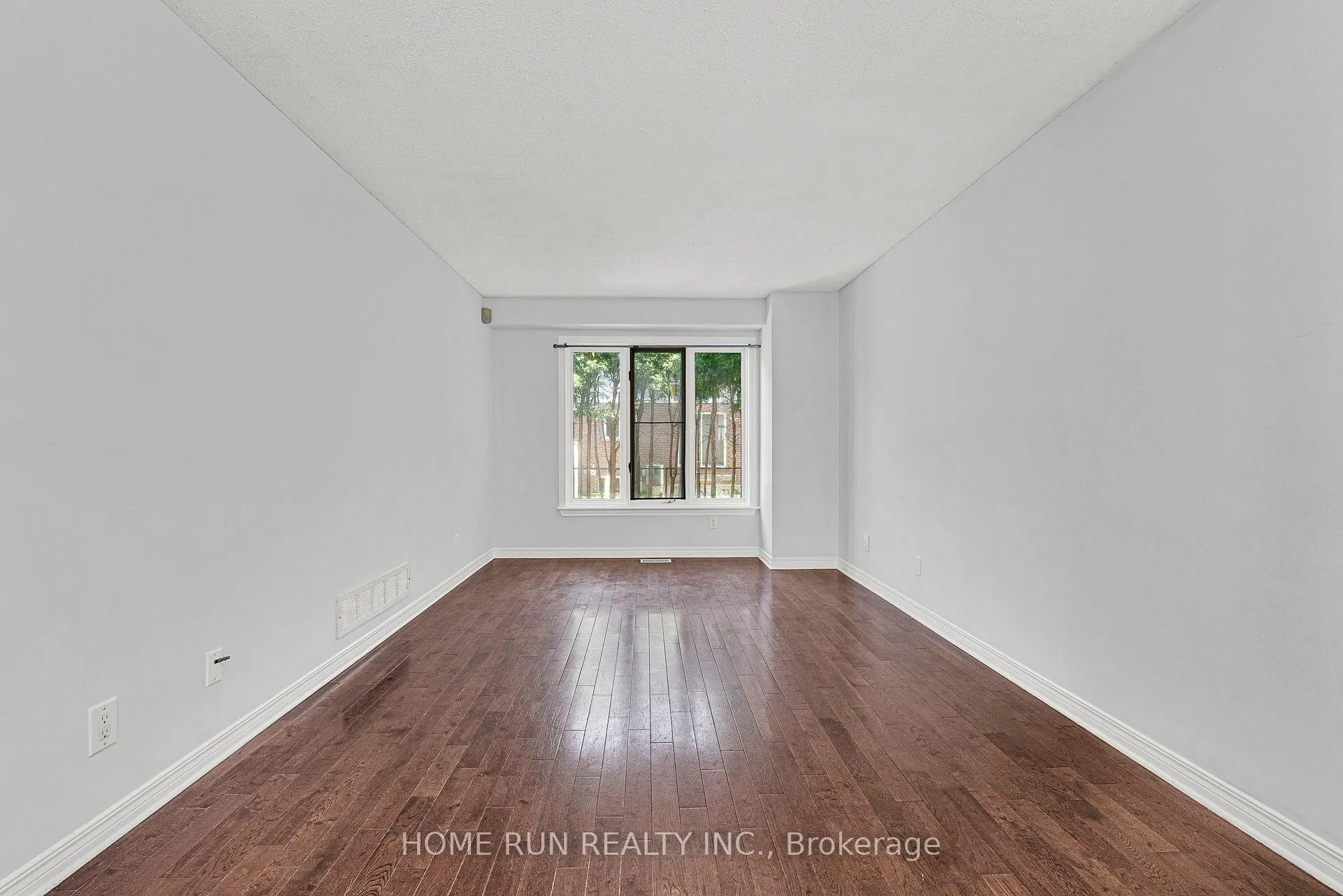 Photo 26 of 12 Gardengate Way E, Ottawa, Centrepointe — HOMEH