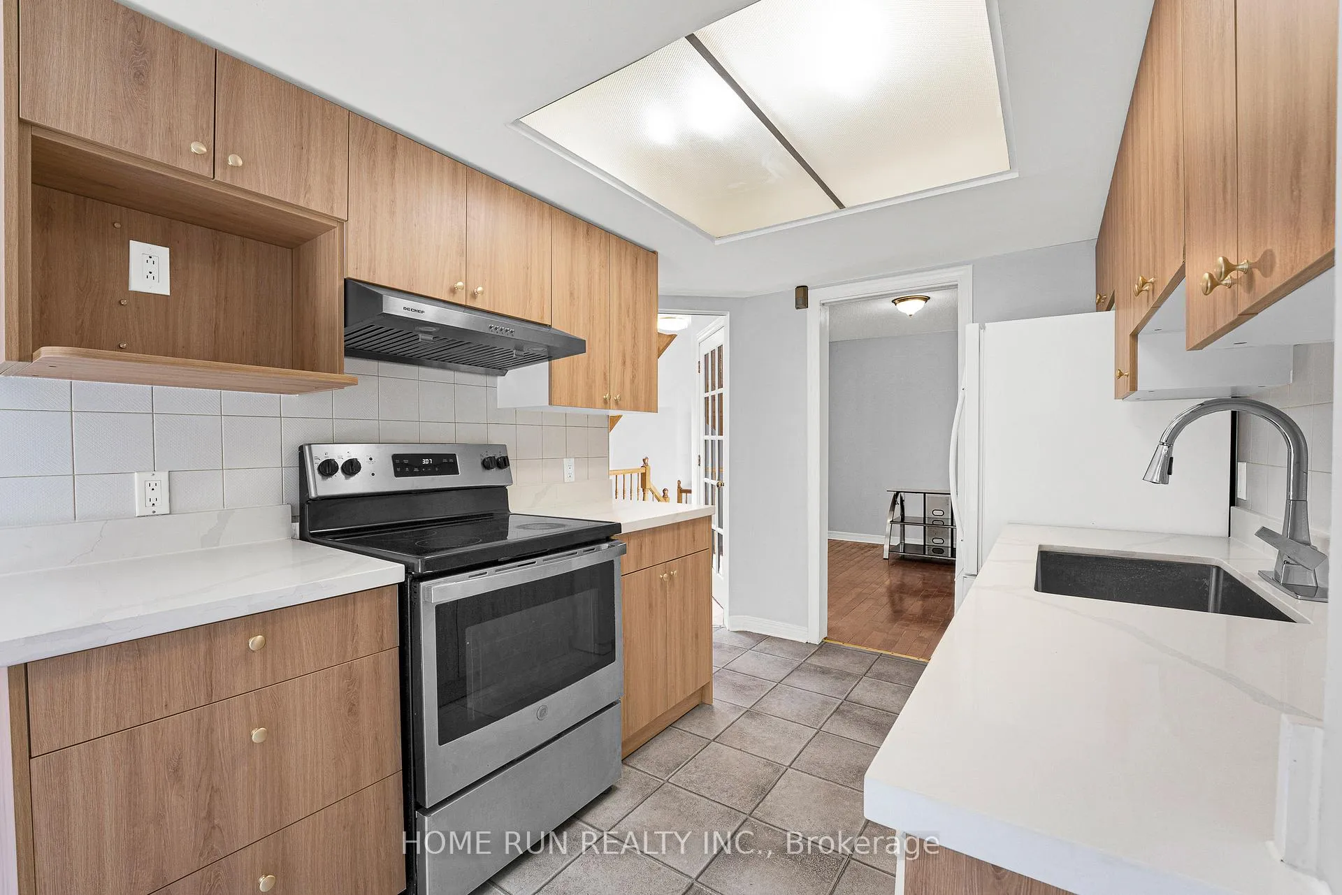 Photo 31 of 12 Gardengate Way E, Ottawa, Centrepointe — HOMEH