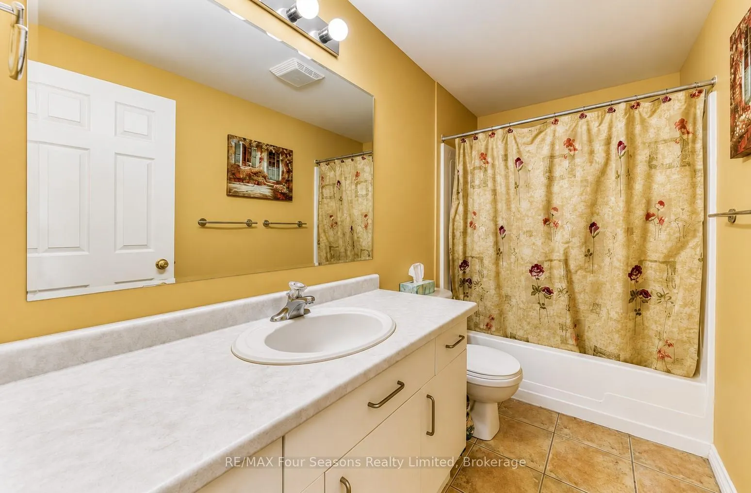 Photo 10 of 59 Highlands Crescent, Collingwood — HOMEH