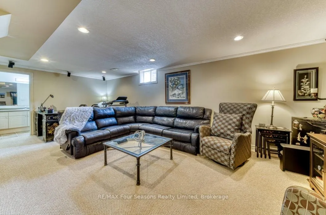 Photo 11 of 59 Highlands Crescent, Collingwood — HOMEH