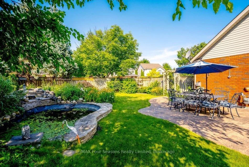 Photo 12 of 59 Highlands Crescent, Collingwood — HOMEH
