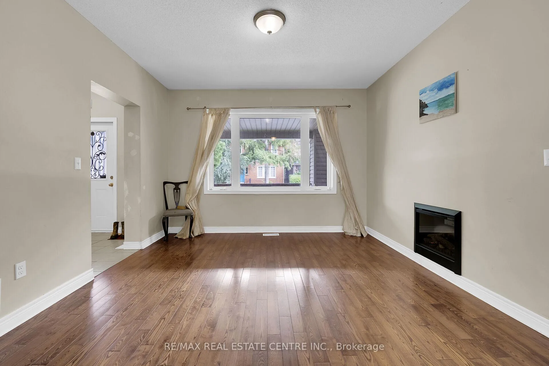 Photo 13 of 31 Gibson Avenue, Hamilton, Gibson — HOMEH