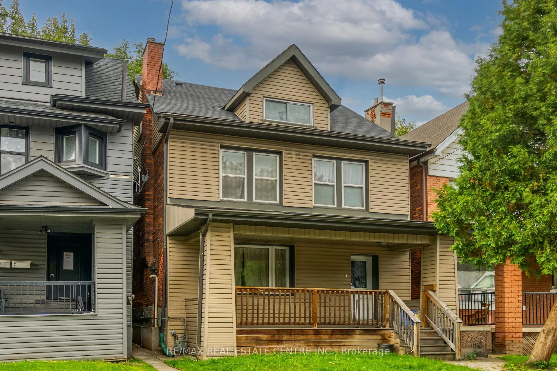 Photo 37 of 31 Gibson Avenue, Hamilton, Gibson — HOMEH