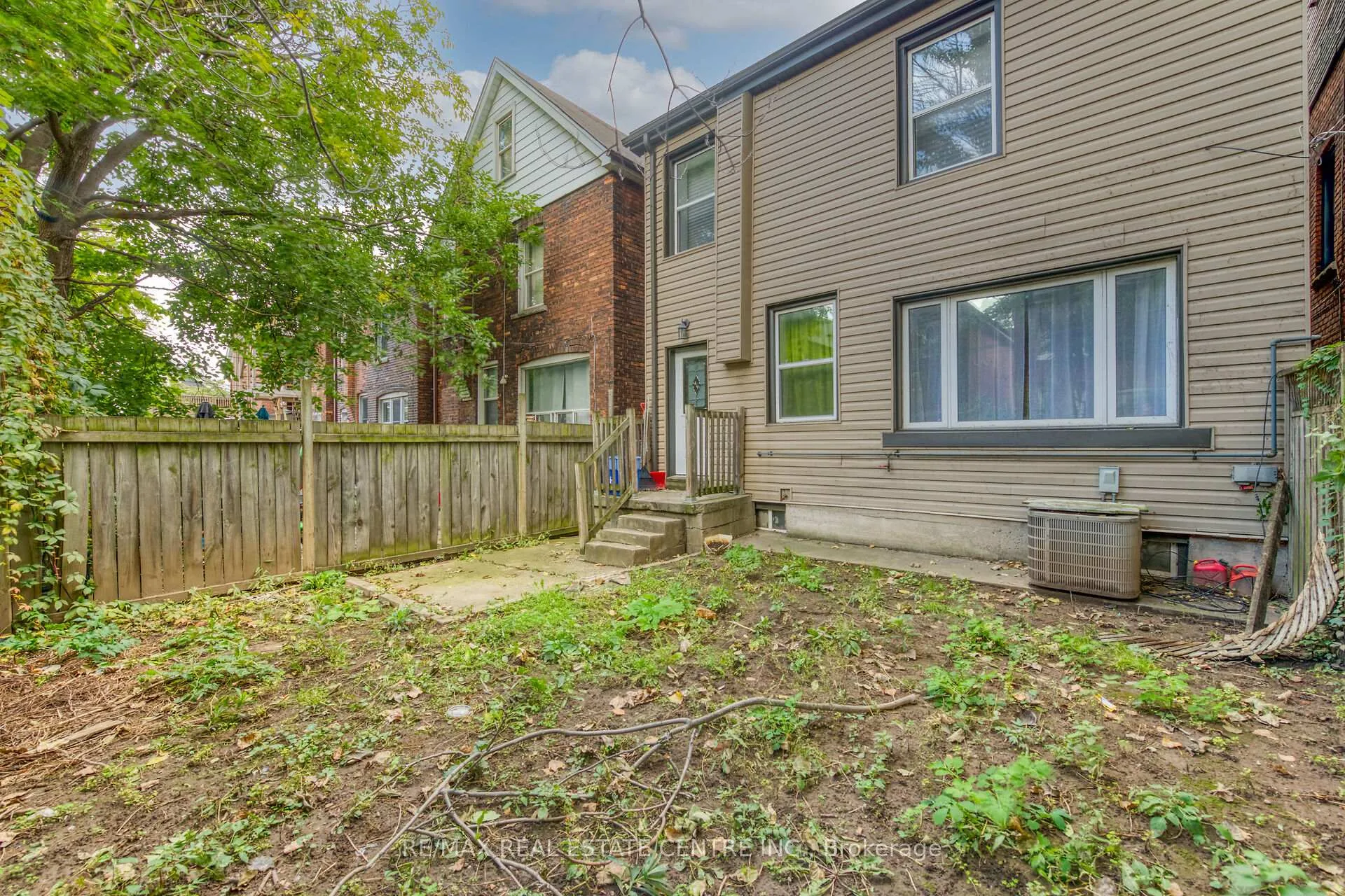 Photo 40 of 31 Gibson Avenue, Hamilton, Gibson — HOMEH