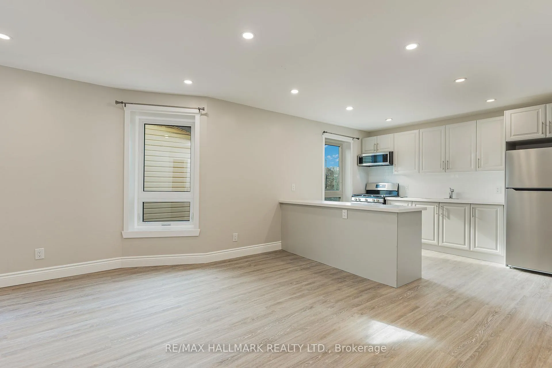 Photo 6 of Unit SECOND, 291 Emerald Street, Hamilton, Landsdale — HOMEH