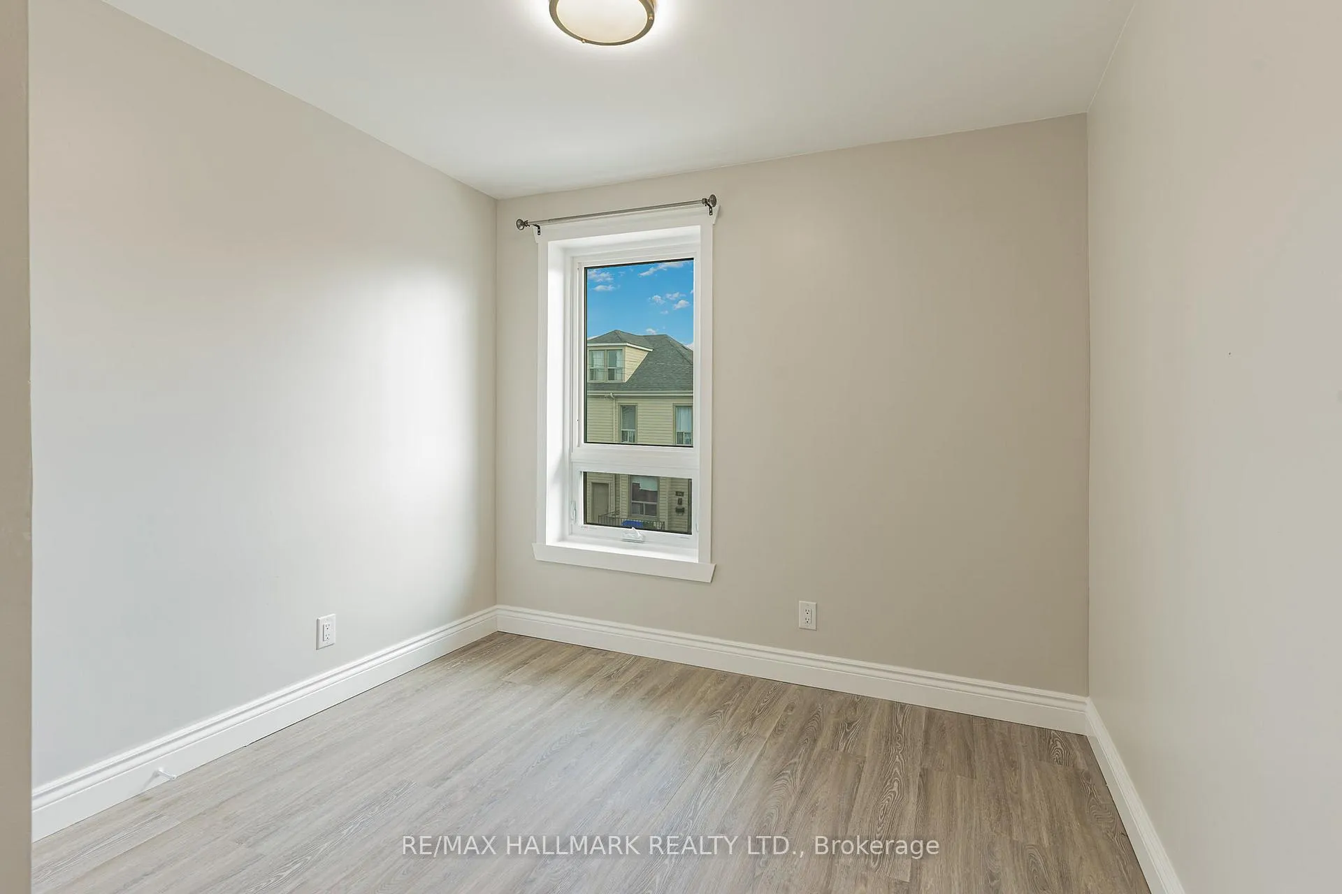 Photo 13 of Unit SECOND, 291 Emerald Street, Hamilton, Landsdale — HOMEH