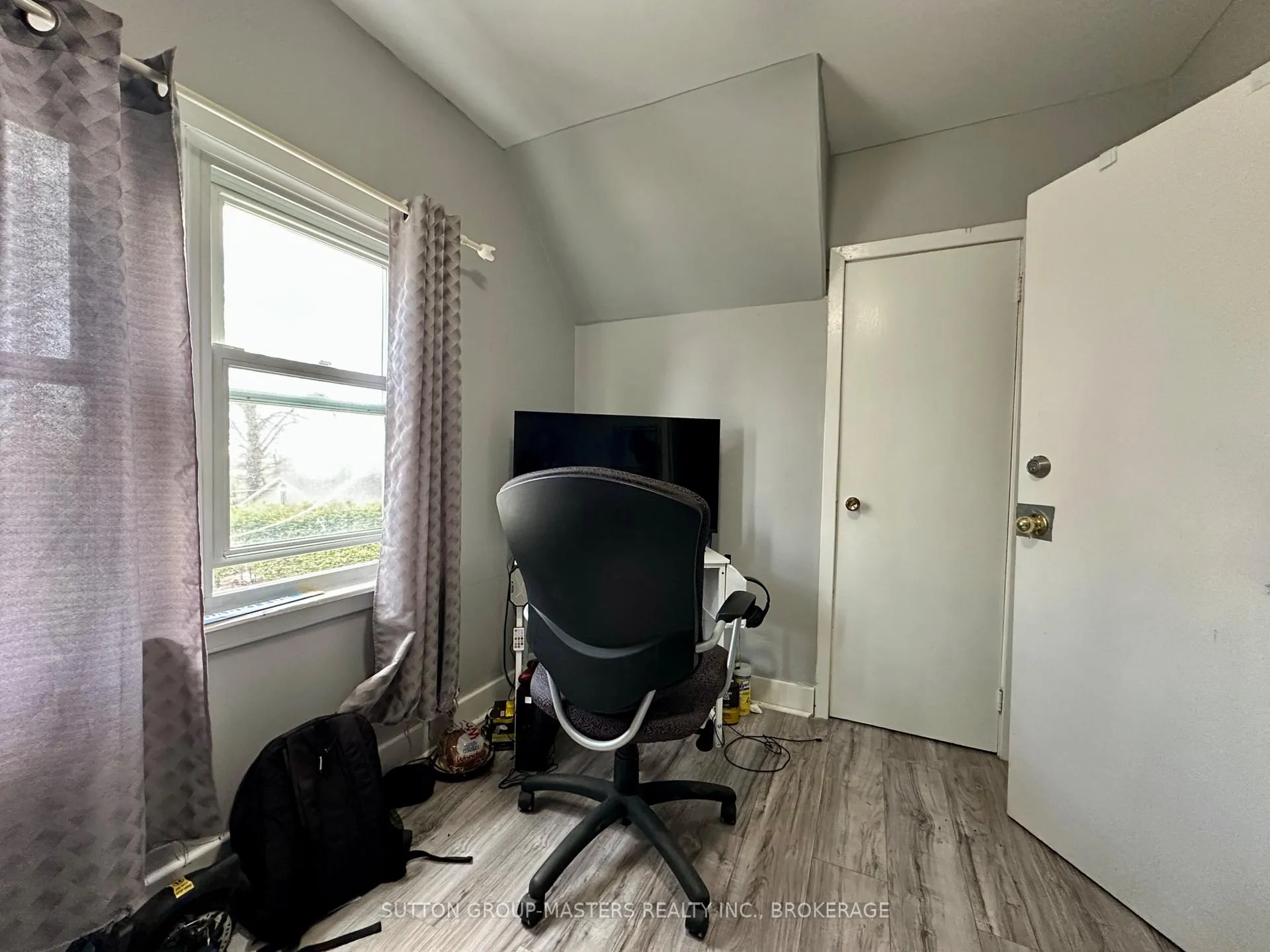 Photo 14 of 1668 Victoria Street, Kingston, South of Taylor-Kidd Blvd — HOMEH