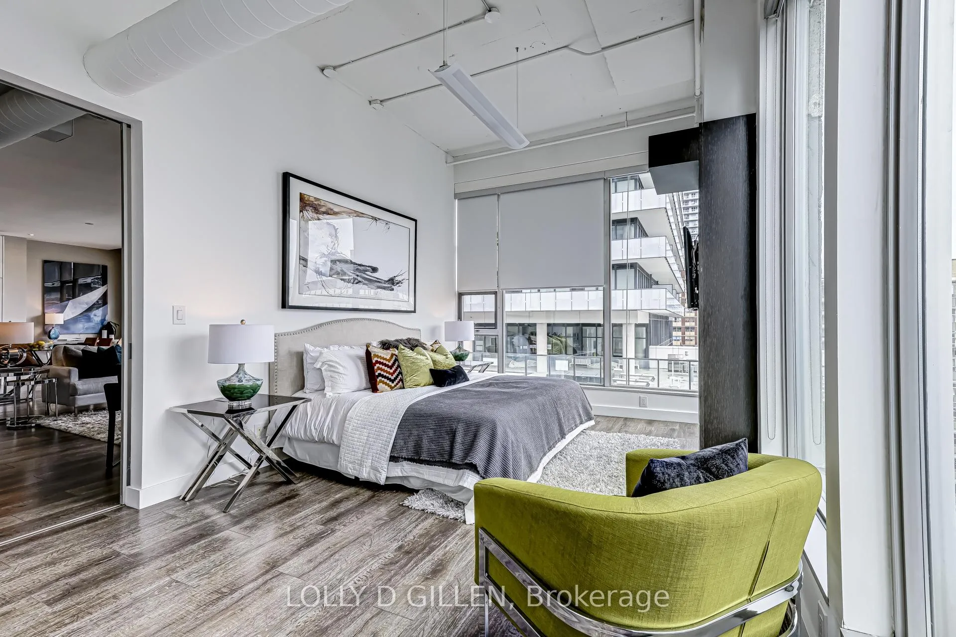 Photo 7 of Unit Ph806, 188 Eglinton Avenue E, Toronto, Mount Pleasant West — HOMEH