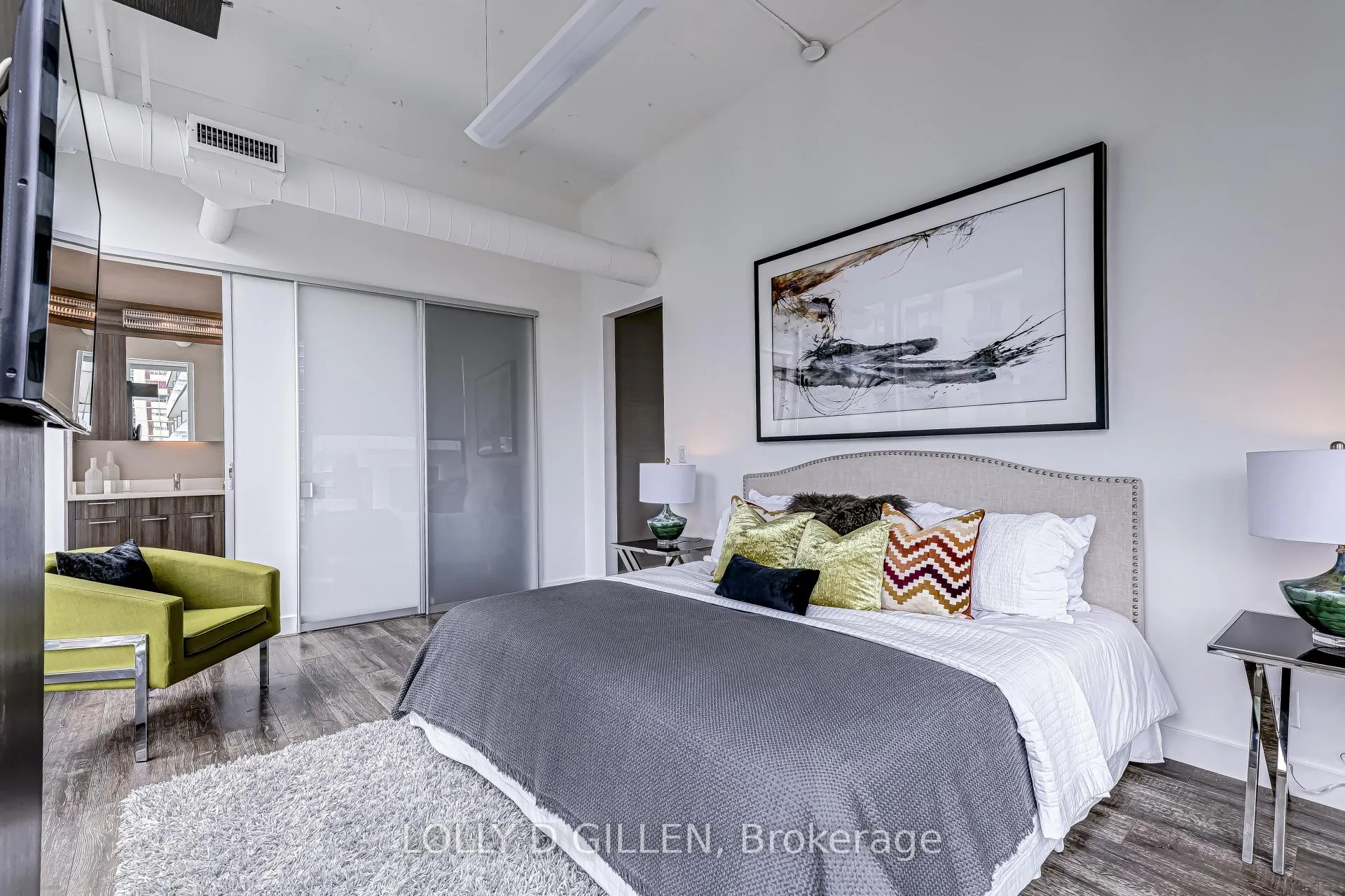Photo 8 of Unit Ph806, 188 Eglinton Avenue E, Toronto, Mount Pleasant West — HOMEH