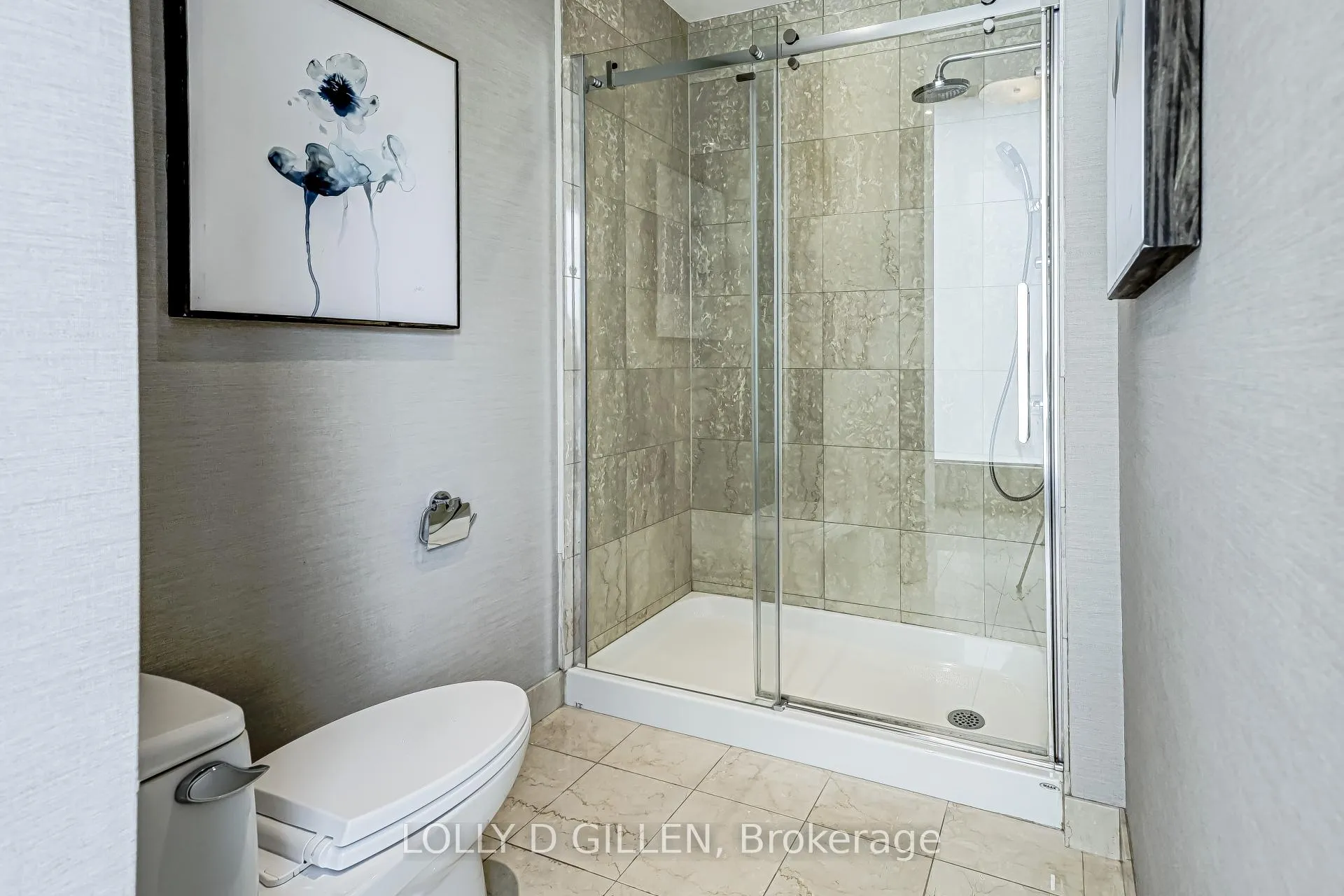 Photo 9 of Unit Ph806, 188 Eglinton Avenue E, Toronto, Mount Pleasant West — HOMEH