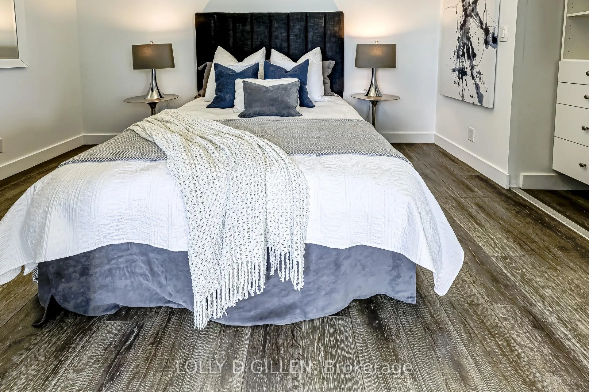 Photo 10 of Unit Ph806, 188 Eglinton Avenue E, Toronto, Mount Pleasant West — HOMEH