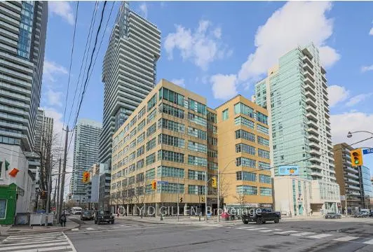 Photo 12 of Unit Ph806, 188 Eglinton Avenue E, Toronto, Mount Pleasant West — HOMEH