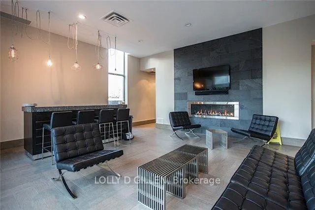 Photo 15 of Unit Ph806, 188 Eglinton Avenue E, Toronto, Mount Pleasant West — HOMEH