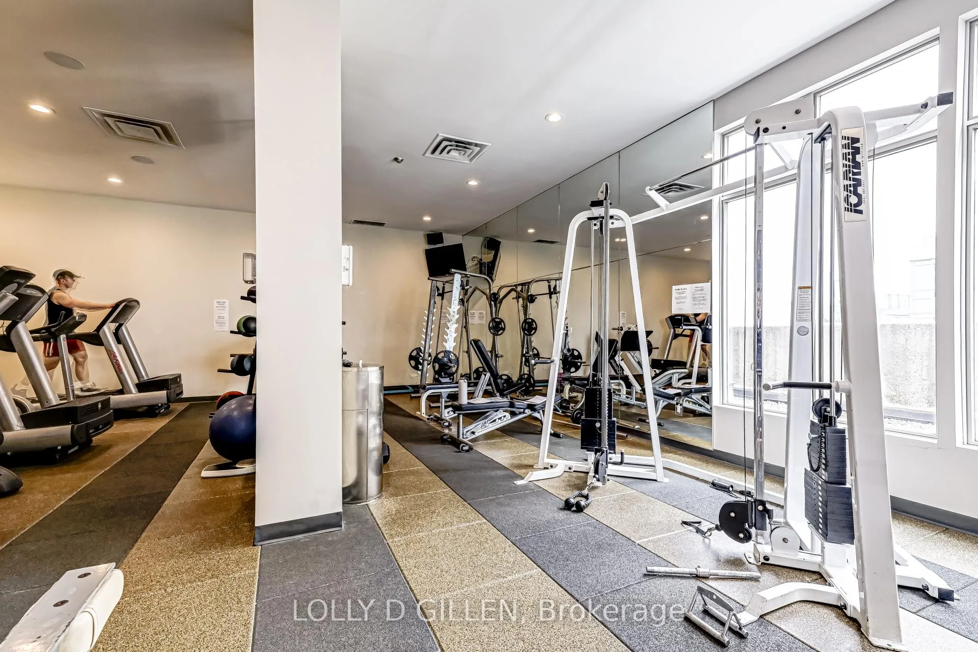 Photo 16 of Unit Ph806, 188 Eglinton Avenue E, Toronto, Mount Pleasant West — HOMEH