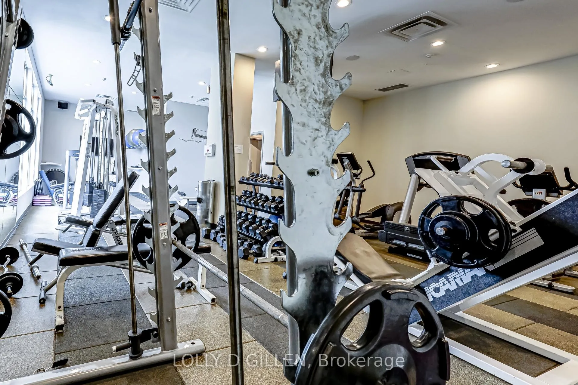 Photo 17 of Unit Ph806, 188 Eglinton Avenue E, Toronto, Mount Pleasant West — HOMEH
