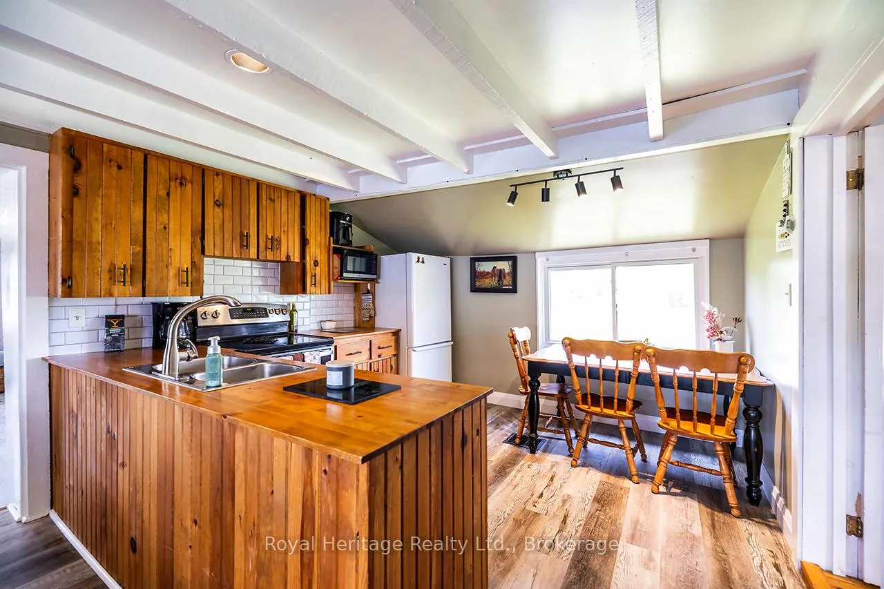 Photo 7 of 303 Four Points Road, Kawartha Lakes, Verulam — HOMEH