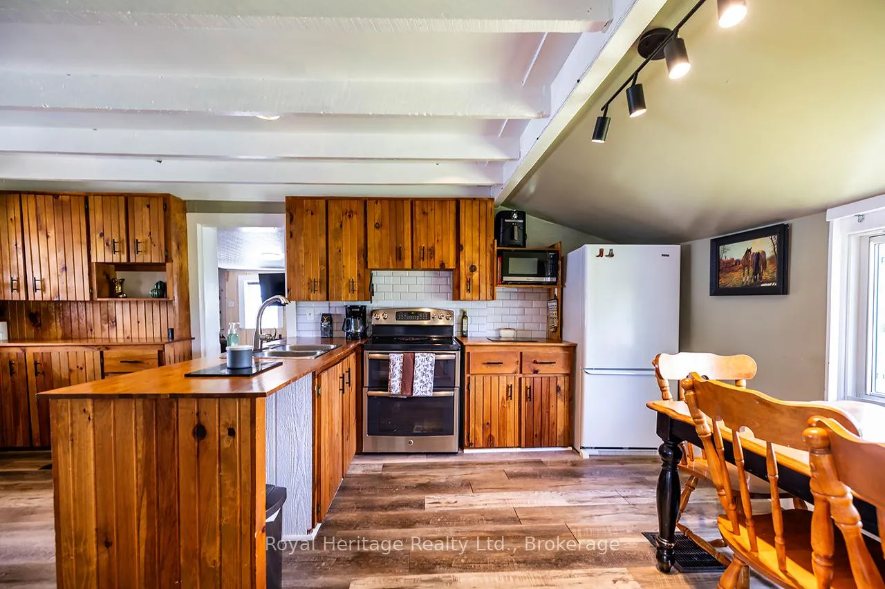 Photo 8 of 303 Four Points Road, Kawartha Lakes, Verulam — HOMEH