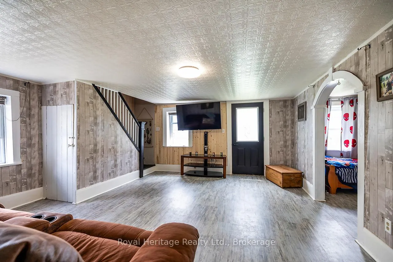 Photo 12 of 303 Four Points Road, Kawartha Lakes, Verulam — HOMEH