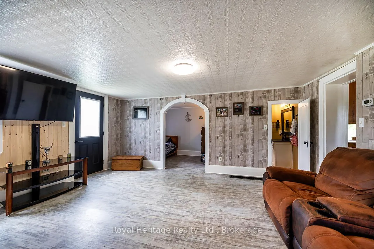 Photo 14 of 303 Four Points Road, Kawartha Lakes, Verulam — HOMEH